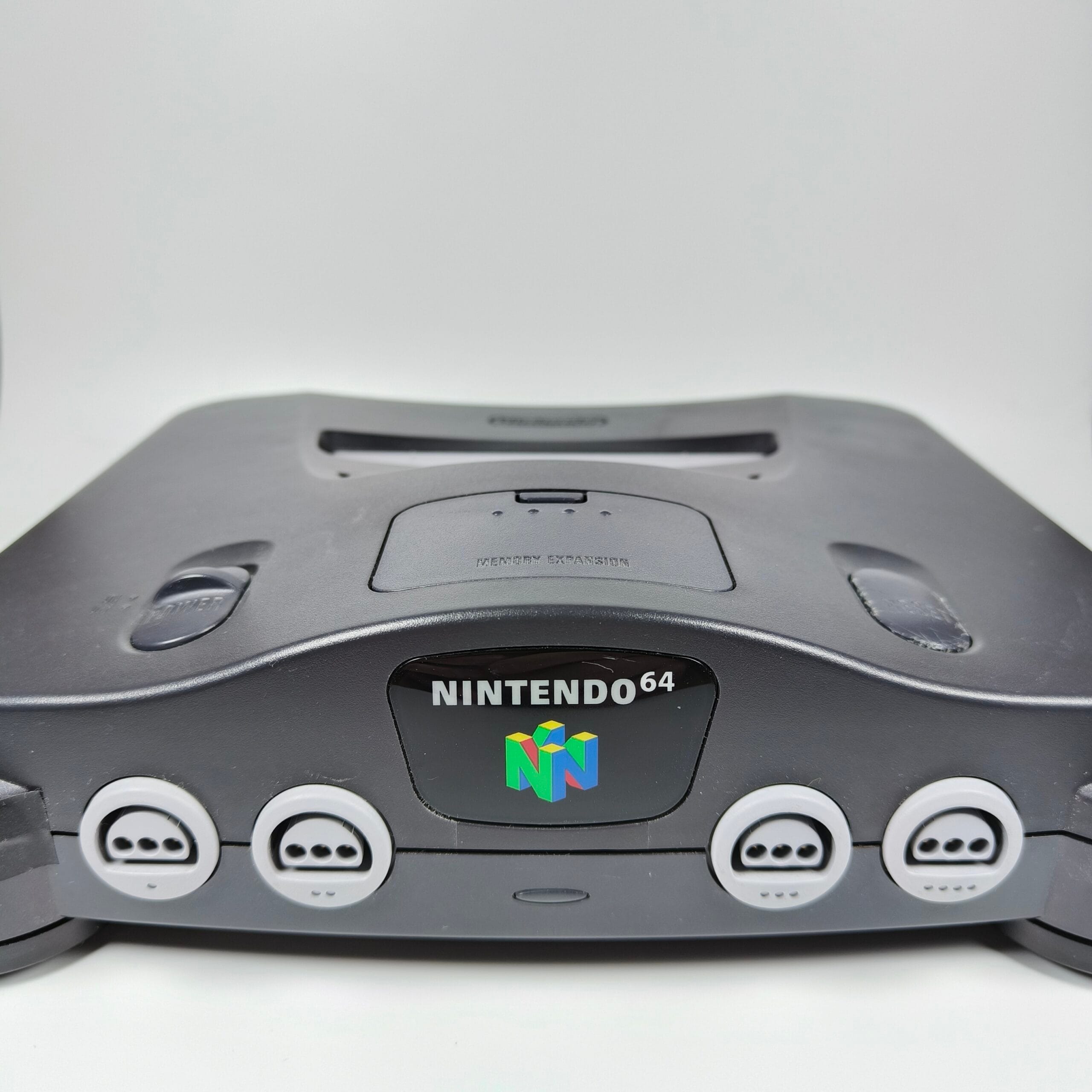 N64 console met kabels